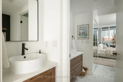 38 Dan Leckie Way Toronto ON M5V 2V6