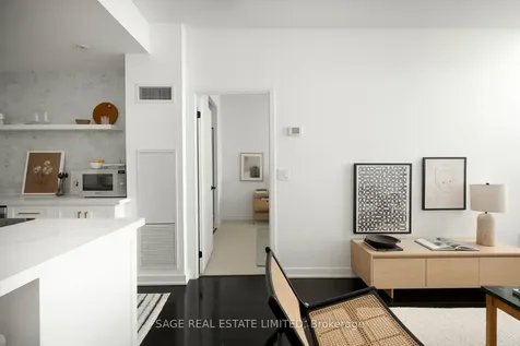 38 Dan Leckie Way Toronto ON M5V 2V6