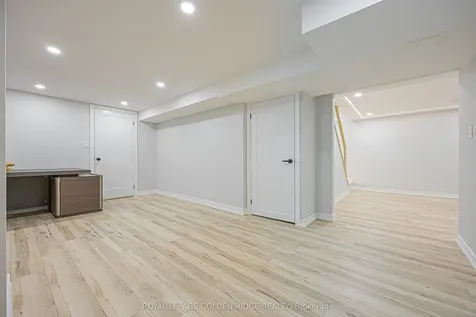 18 Deerpath Road Toronto ON M3A 1R5