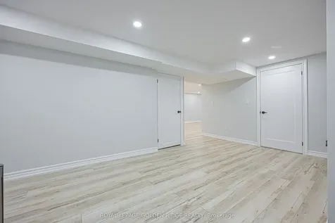 18 Deerpath Road Toronto ON M3A 1R5