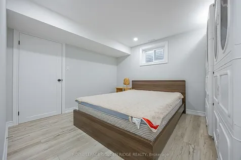 18 Deerpath Road Toronto ON M3A 1R5