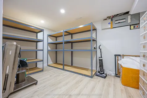 18 Deerpath Road Toronto ON M3A 1R5