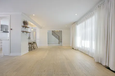 18 Deerpath Road Toronto ON M3A 1R5