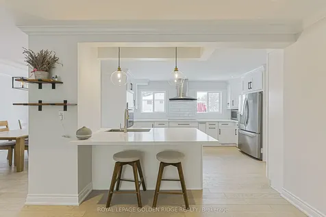 18 Deerpath Road Toronto ON M3A 1R5