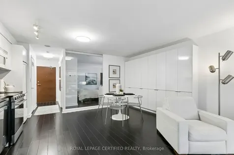 10 Capreol Court Toronto ON M5V 4B3