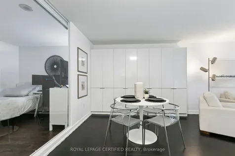 10 Capreol Court Toronto ON M5V 4B3