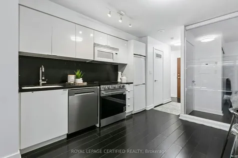 10 Capreol Court Toronto ON M5V 4B3