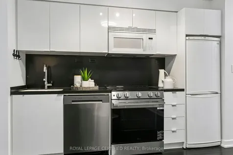 10 Capreol Court Toronto ON M5V 4B3