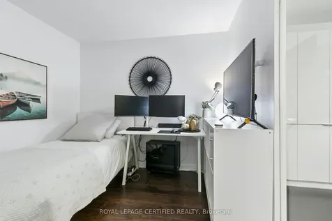 10 Capreol Court Toronto ON M5V 4B3