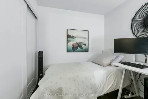 10 Capreol Court Toronto ON M5V 4B3