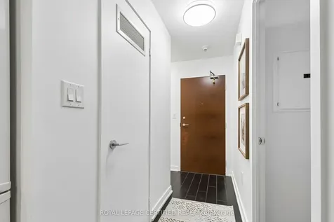 10 Capreol Court Toronto ON M5V 4B3