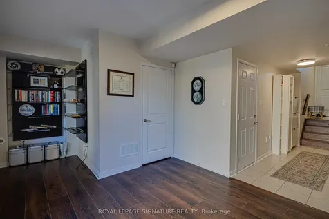 6 Collip Place Toronto ON M4A 0A3