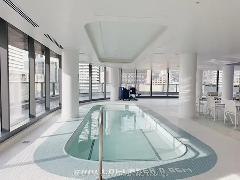 11 Wellesley Street W Toronto ON M4Y 0G4