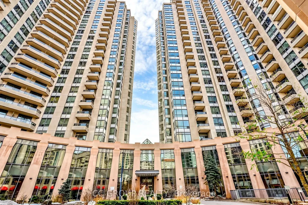 15 Northtown Way Toronto ON M2N 7A2