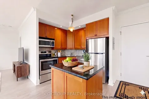 15 Northtown Way Toronto ON M2N 7A2