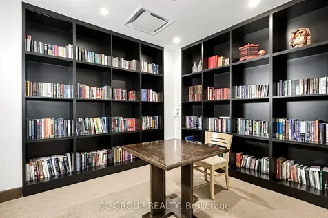 15 Northtown Way Toronto ON M2N 7A2