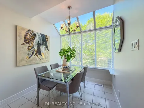 369 Kenneth Avenue Toronto ON M2N 4V9