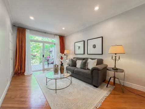369 Kenneth Avenue Toronto ON M2N 4V9