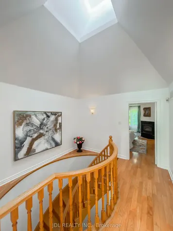 369 Kenneth Avenue Toronto ON M2N 4V9