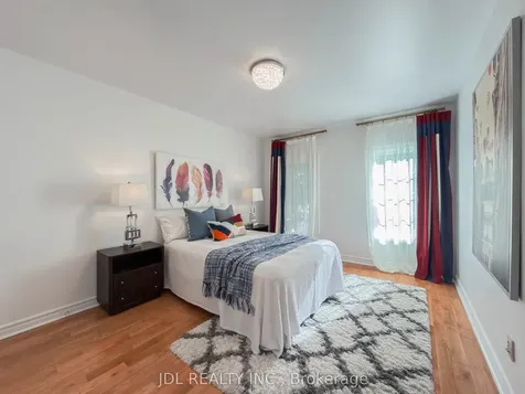369 Kenneth Avenue Toronto ON M2N 4V9