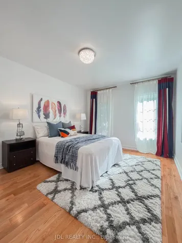 369 Kenneth Avenue Toronto ON M2N 4V9