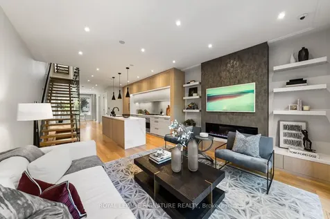 588 Woburn Avenue Toronto ON M5M 1L9