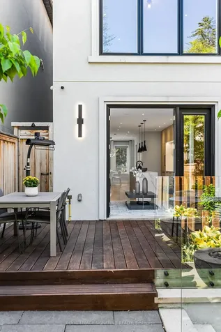 588 Woburn Avenue Toronto ON M5M 1L9