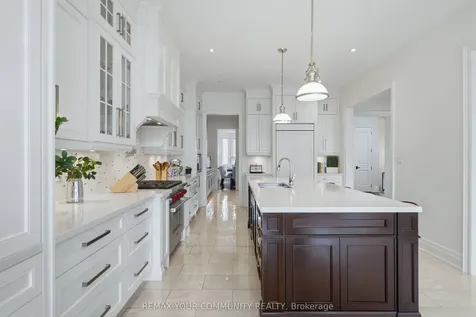 116 Frontenac Avenue Toronto ON M5N 1Z8