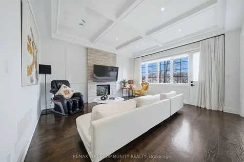 116 Frontenac Avenue Toronto ON M5N 1Z8