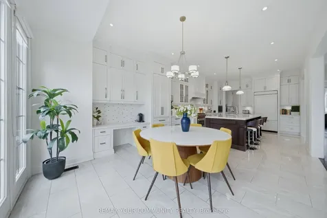116 Frontenac Avenue Toronto ON M5N 1Z8