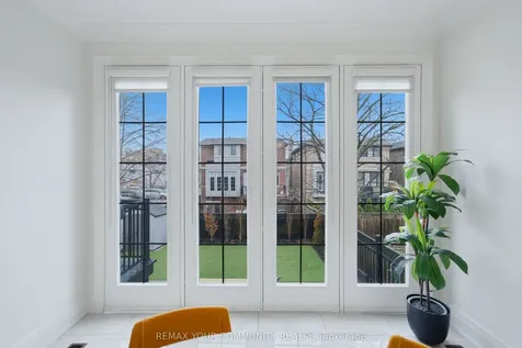 116 Frontenac Avenue Toronto ON M5N 1Z8