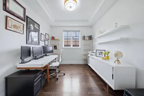 116 Frontenac Avenue Toronto ON M5N 1Z8
