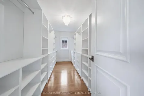 116 Frontenac Avenue Toronto ON M5N 1Z8