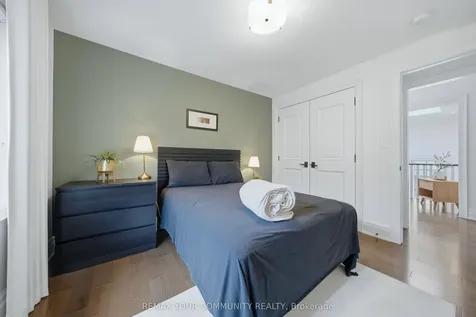 116 Frontenac Avenue Toronto ON M5N 1Z8