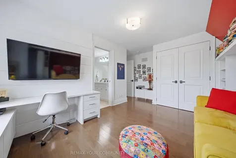 116 Frontenac Avenue Toronto ON M5N 1Z8