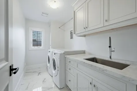 116 Frontenac Avenue Toronto ON M5N 1Z8