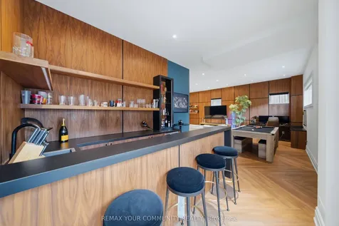 116 Frontenac Avenue Toronto ON M5N 1Z8
