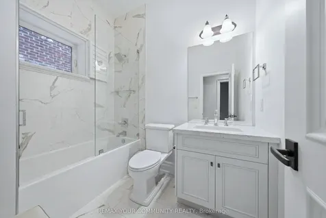 116 Frontenac Avenue Toronto ON M5N 1Z8