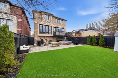 116 Frontenac Avenue Toronto ON M5N 1Z8