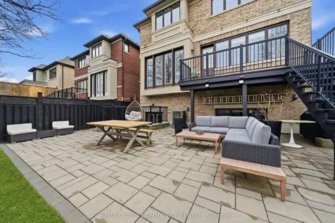 116 Frontenac Avenue Toronto ON M5N 1Z8