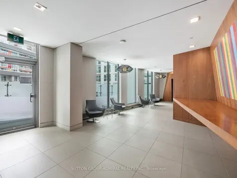 75 Queens Wharf Road Toronto ON M5V 0J8
