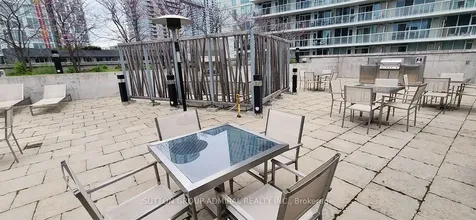75 Queens Wharf Road Toronto ON M5V 0J8