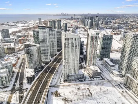 75 Queens Wharf Road Toronto ON M5V 0J8