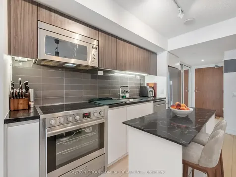 75 Queens Wharf Road Toronto ON M5V 0J8
