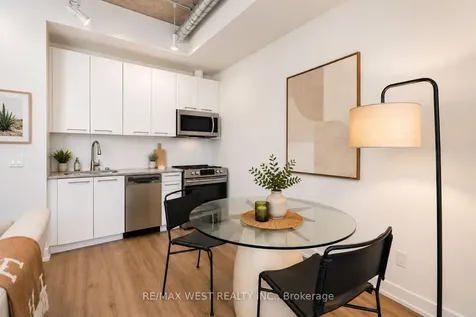 66 Portland Street Toronto ON M5V 2M6
