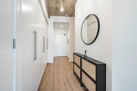 66 Portland Street Toronto ON M5V 2M6