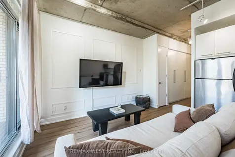 66 Portland Street Toronto ON M5V 2M6