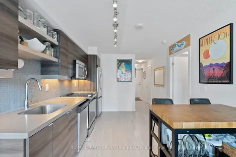 525 Adelaide Street W Toronto ON M5V 1T6