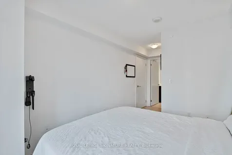 525 Adelaide Street W Toronto ON M5V 1T6