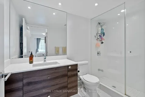 525 Adelaide Street W Toronto ON M5V 1T6